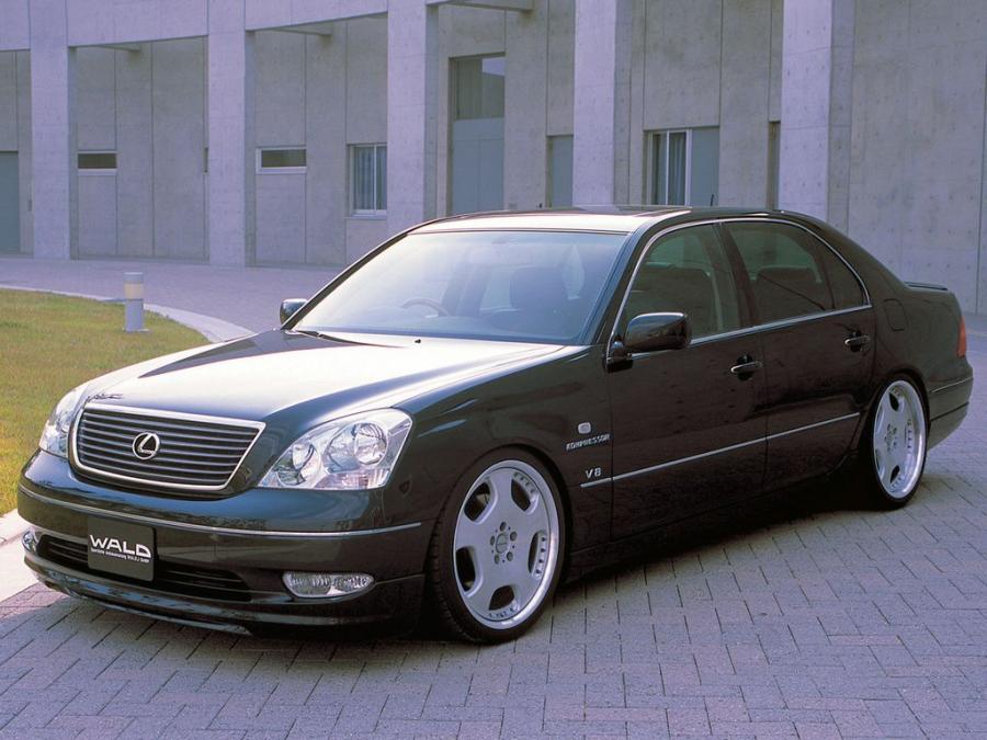  Lexus LS430 by Wald 2000 года  (фото 6 из 13)